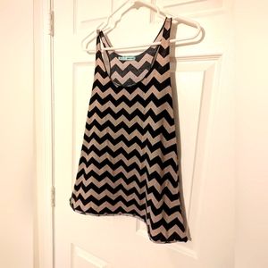 Size Large Chevron Tank